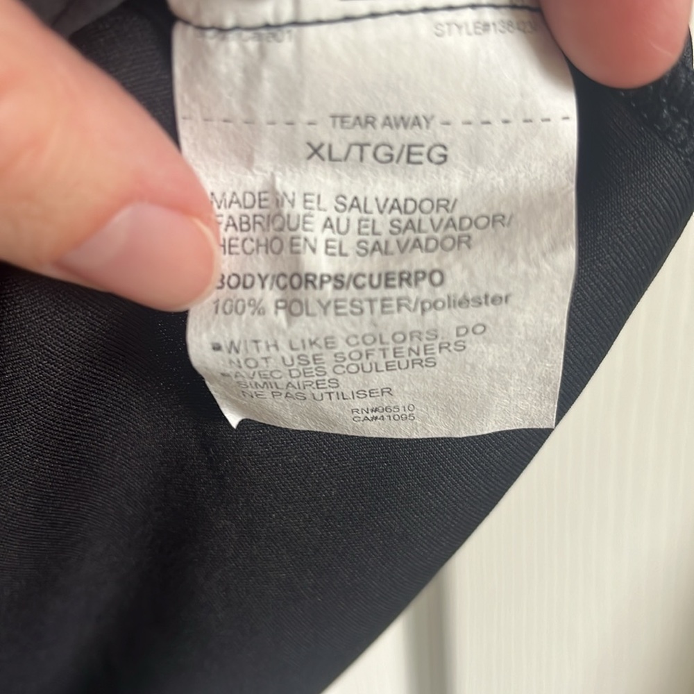 NWT Under Armour Loose Workout Shirt XL - Picture 3 of 3